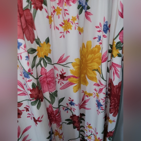 NEW NWOT Old Navy Cami Lined Flowered Sundress Smocked back Sz XXL Size 20 - Picture 4 of 9